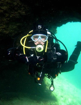 Nurkowanie w podwodnej jaskini
